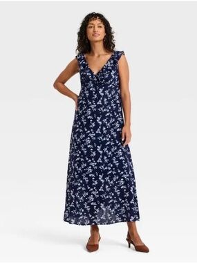 Universal Thread Navy and White Floral Maxi Dress with Ruffle V-Neck Sz M